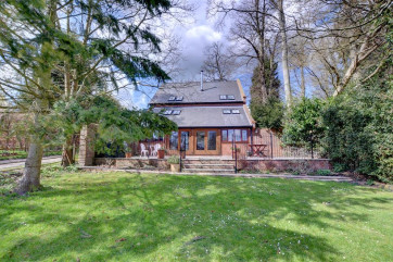 TW653 - Exterior - View 2