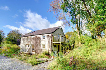 Felin Fach is a fantastic conversion of an old watermill, located in the owners' extensive landscaped gardens, just outside the village of Pumpsaint