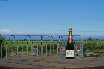 Coastal, large and 5 Star Holiday Accommodation Llyn Peninsula