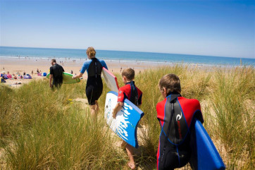 body boarders - family at llangennith