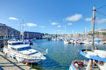 14 Neptune House is on the first floor in a super position on the marina at Milford Haven
