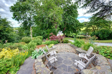 WAF249 - Shared Garden