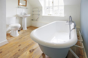 Family Bathroom on First Floor