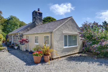 WAG558 - Exterior View 1