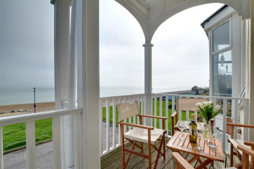 FK101 - Balcony - View 3