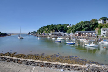 50 south Snowdon Wharf looks out over the marina at Porthmadog and is within easy reach of all the town's facilities