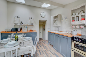 Light and well set out Kitchen