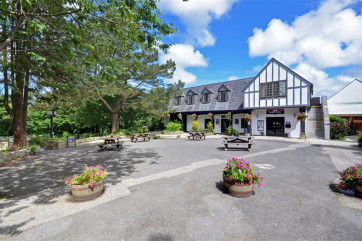 Kenegie Manor clubhouse