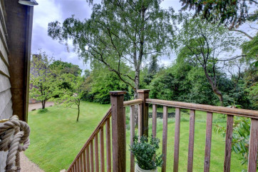 CB632 - Exterior - View 2