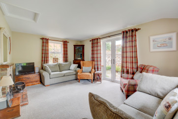 Sitting room with comfortable seating