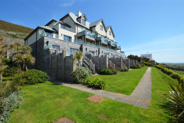 Ocean Point is situated on the cliff top with unbelievable seaviews