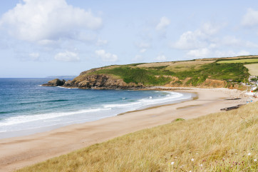 Less than a 10 minute walk to the stunning Praa Sands beach