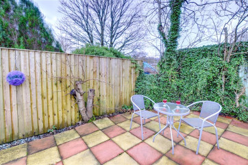 WAH462 - Patio View 2