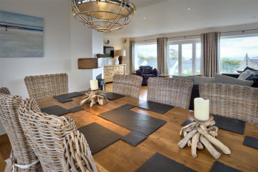 YGARNX - Dining Area