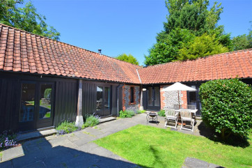 Exterior image of this pretty barn conversion