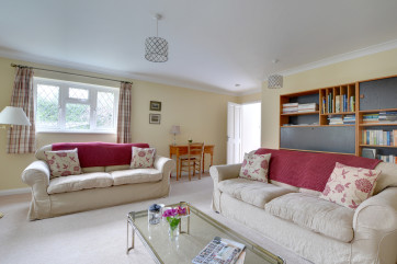 CB584 - Sitting Room