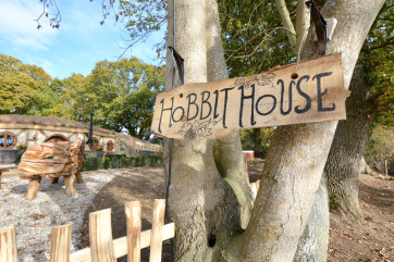 SX938 - Hobbit House Sign