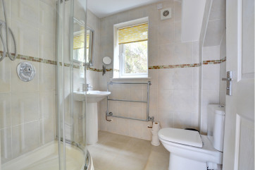 En-suite shower room to master bedroom.
