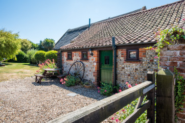 One of four beautifully refurbished cottages that are set in the extensive mature and secure gardens and grounds of the 16th century Grade II listed Pilgrims House