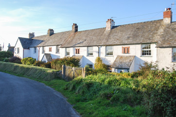 This delightful cottage, as the name suggests, is a former coastguard's cottage in the small hamlet of Stoke