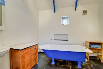 Ground floor bathroom at Ty'r Castell Coastal Cottage, Pembrokeshire
