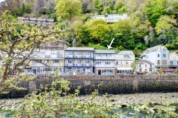 Being directly on the front it offers the most wonderful views over the river, harbour and coastal headlands in the renown Exmoor village of Lynmouth