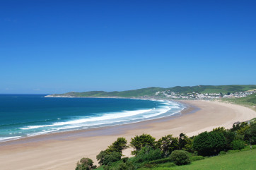 Just over a mile of country lanes takes you to the absolutely stunning beach and coastline of Putsborough