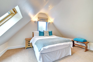 Southills Cottage, Cornworthy - Bedroom - view 1