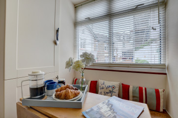 Plan the day ahead over breakfast in the kitchen