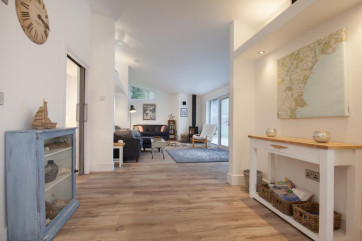 Hygge House, Shaldon - View of hallway