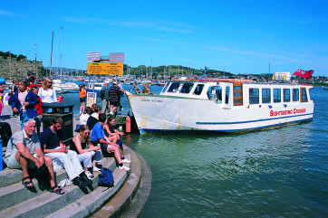 Catch a sightseeing boat from the Marina
