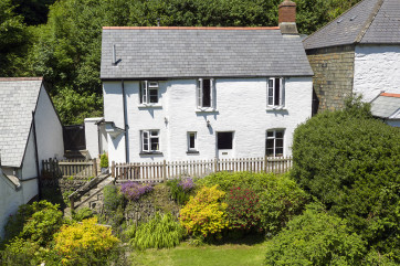 Tree Tops is situated in a beautiful, tranquil, sheltered wooded valley within Exmoor National Park