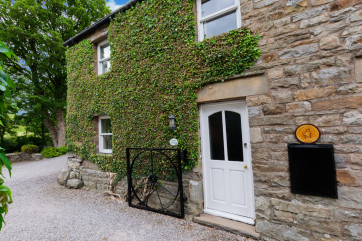 West Cottage exterior