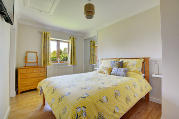 Lovely cosy double bedroom