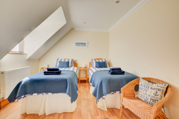 Twin beds in bedroom 2