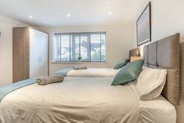 Twin bedroom at Hafan y Ddinas Cardiff Apartment 2