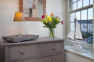 Accessories in the master bedroom - Compass Cottage, Shaldon
