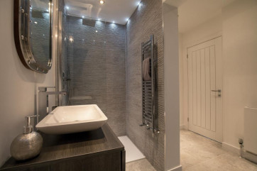 Beautiful Modern Bathroom with Separate Shower in Torbay Holiday Apartment at Bayfort Mansions in Central Torquay