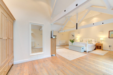 The truly spacious master bedroom is a real gem (it is huge!)