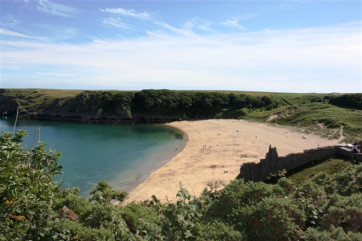 Award winning 'Barafundle' Beach is a short car journey away.