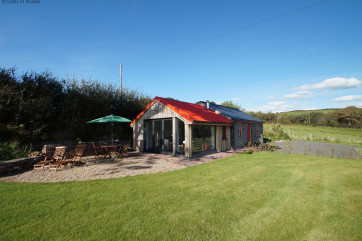 Detached and peaceful Aberystwyth self catering accommodation