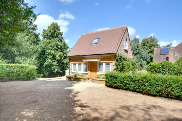 CB652 - Exterior - View 2