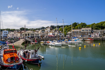 Just 2 minutes' walk to Padstow harbour