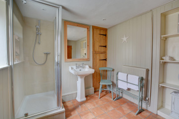 Shower room with shower cubicle, washbasin and wc 