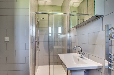 En-suite shower room
