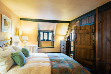 Wood panelled Large Bedroom