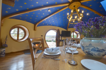 SX938 - Dining Area - View 2