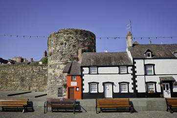 The Smallest House in Britain, also known as the Quay House