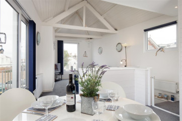 Oyster Cottage, Shaldon - Charming kitchen