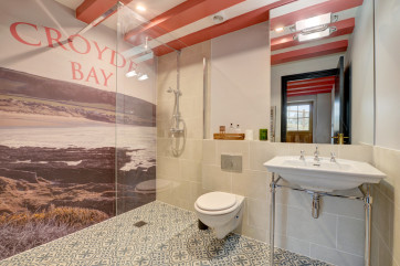 Wetroom View 1 - Barn